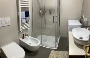 PEIO-STOR LÄGENHET 90 SQM 50 MT FRÅN LÖJNINGARNA OCH TERMALA BADER - VAL DI SOLE - Image 4