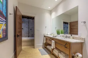Loft moderne rénové à Dowtown Morganton avec charme original des années 1900! - Image 3