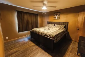 Quiet 3 bedroom house on 11 acres with 3 acre fully stocked private pond. - Image 5