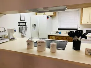 Lovely 1 bedroom unit with pool - Image 5