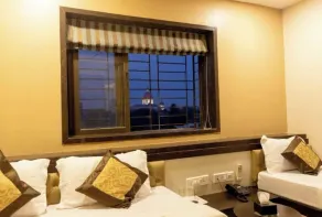 Colaba Suites - Near Taj Hotel - Image 5
