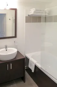 Joli appartement pour 4 personnes avec piscine, WIFI, TV, terrasse et animaux admis - Image 4