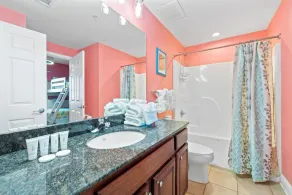 Crystal Tower Corner Condo with 2 Balconies, 3 Pools, Lazy River - Image 4