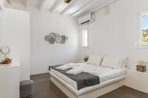 Apartment In A Hotel \"Ow Andros Luxury Suites 1\" with Mountain View, Private Terrace & Wi-Fi - Image 5