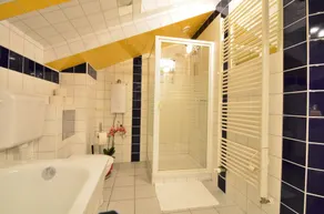 AJO Apartments - Alte Donau Lake or Garden View Balcony Studio - Self-Check-in - Image 5