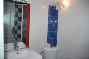 Nice Provençal stone holiday house with air conditioning & pool in Uzès - Image 2