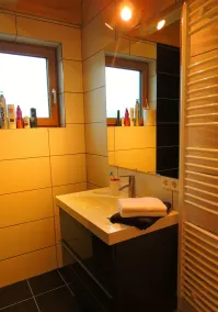 'Hüttenzauber' lige ved skiløjpen med en privat sauna og afslapningsområde. - Image 4