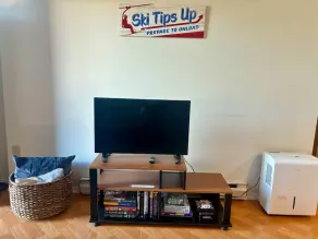 Slopeside Condo with indoor fireplace - Image 2