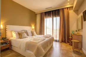 **NEW FOR 2016** Exclusive and private villa with pool - Image 3