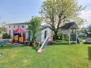 Chalet in the orchard and play garden - Image 2