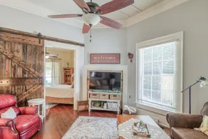 Farmhouse Style / gåafstand til downtown Monroe / Pool inkluderet - Image 5