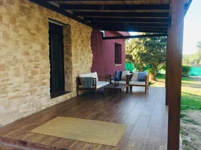Casa di campagna circondata da alberi - Image 2