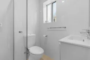 Stylish 2-Bed Home Steps from Henley Beach - Image 4