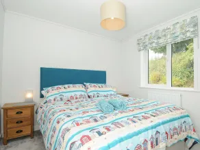 MIDWAY LODGE, romantic, character holiday cottage in Kingsand - Image 5
