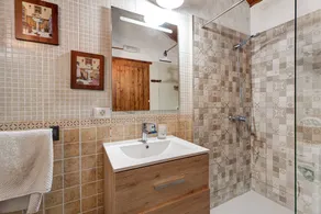 Holiday Home 'El Lagar' with Mountain View, Wi-Fi and Air Conditioning - Image 2