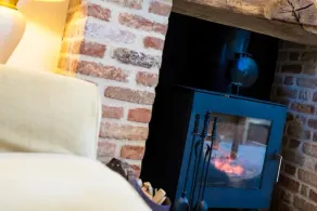 Secluded,  warm & cosy cottage - rural but  10 mins easy walk of shop/pubs. - Image 3
