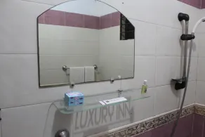 LUXURY INN - FAMILY ROOM - Image 2