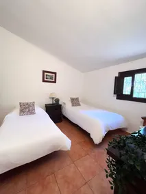 Pretty Reformed Stables With Spectacular Country Views, Private Pool And Gardens - Image 4