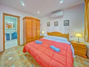 Lovely apartment for 5 people with WIFI, pool, A/C, TV, terrace and pets allowed - Image 3