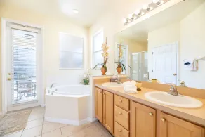 UTOPIA-10 minutter Disney, OPGRADED Pool / Spa, Spillelokale, WIFI, Gated Community - Image 3