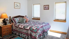 Comfy, country home with an Unrivaled View. Only 20 minutes from Mt. Rushmore! - Image 4