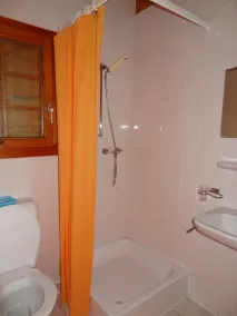 Casa vacanze in posizione soleggiata per l'escursionismo e lo sci di occupazione - Image 4
