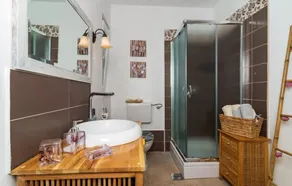 Romantic 3-Bed Villa in Krk - Image 2