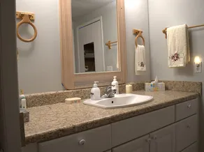 3 bed 2 bath Home 11 miles from Atlantic Ocean - Image 5