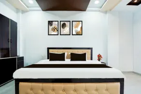 Deluxe Hotel Dhaba - Image 2