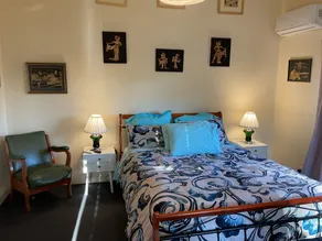 Beautiful and comfortable, located in the heart of town - Image 4