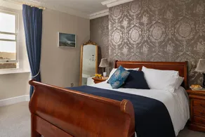 The Georgian House - sleeps 9 guests  in 5 bedrooms - Image 2