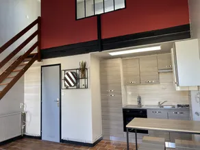 Furnished duplex studio with air-conditioned parking space - Image 4