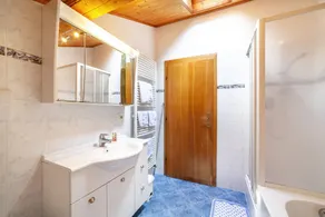 Apartment \"Flieder\" with Mountain View, Pool, Wi-Fi, Balcony and Garden - Image 3
