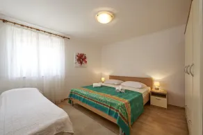 1-Zimmer-Ferienwohnung mit Terrasse und Meerblick Slatine (Ciovo) (A-15504-b) - Image 4