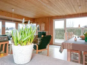 Serene Holiday Home in Jutland near Sea - Image 5