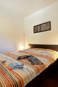Accès Piscine Intérieure + Bassin pour Enfants | Appart Rustique pour Vacances de Ski - Image 5