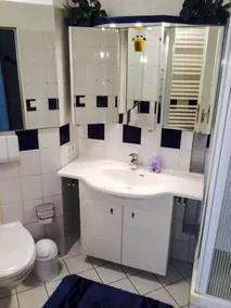 Meget hyggelig, med swimmingpool, sauna, udsigt over søen, elevator og 1 strandstol, WiFi - Image 2