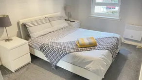 Bedøvelse & meget Moderne 2 værelses lejlighed (4 sovepladser) meget tæt på Paisley Centre - Image 4