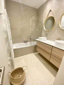 Large Retro Chic Flat 100m2 in City Center - Parking - Image 3