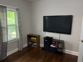 2 bedroom near Broadripple. 15 minutes from Downtown - Image 2