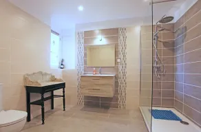 Walnut Gite Sleeps 2 with Terrace - Image 3
