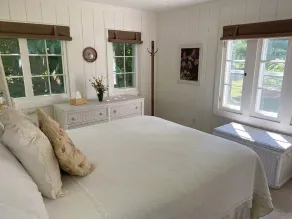 Harbor Springs Cottage In The Woods - Image 3