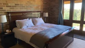 Dog Friendly Snowy Mountains Cottage on Acres - Image 4