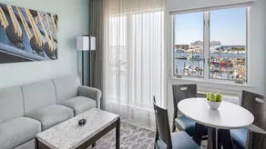 1 Bedroom Nautical New England Escape At Wyndham Inn on Long Wharf - Image 4
