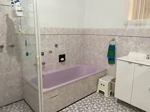 The Hidden Gem Exquisite 3BR Retreat in Berri - Image 4