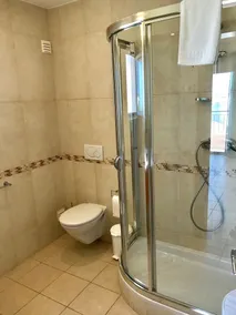 Luxury 3 bedroom condo on golf complex and academy 10 minutes from beaches. - Image 3