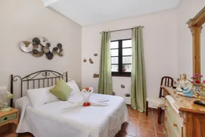 Holiday Home \"Casa Los Diablitos\" – Family-Friendly with Mountain Views, Terrace & Wi-Fi - Image 5
