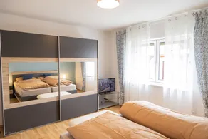 Moderne Ferienwohnung mit Terasse - Image 4