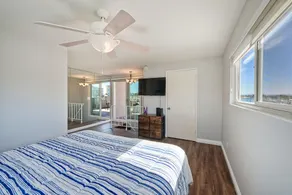 *NEW*Fantastic Location! Large Balcony Overlooking Yacht Club. Walk to Hotel Del - Image 5