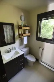 Completely remodeled 4bd/2ba Lake Home, Near Snowmobile Trails and a Gas Station - Image 4